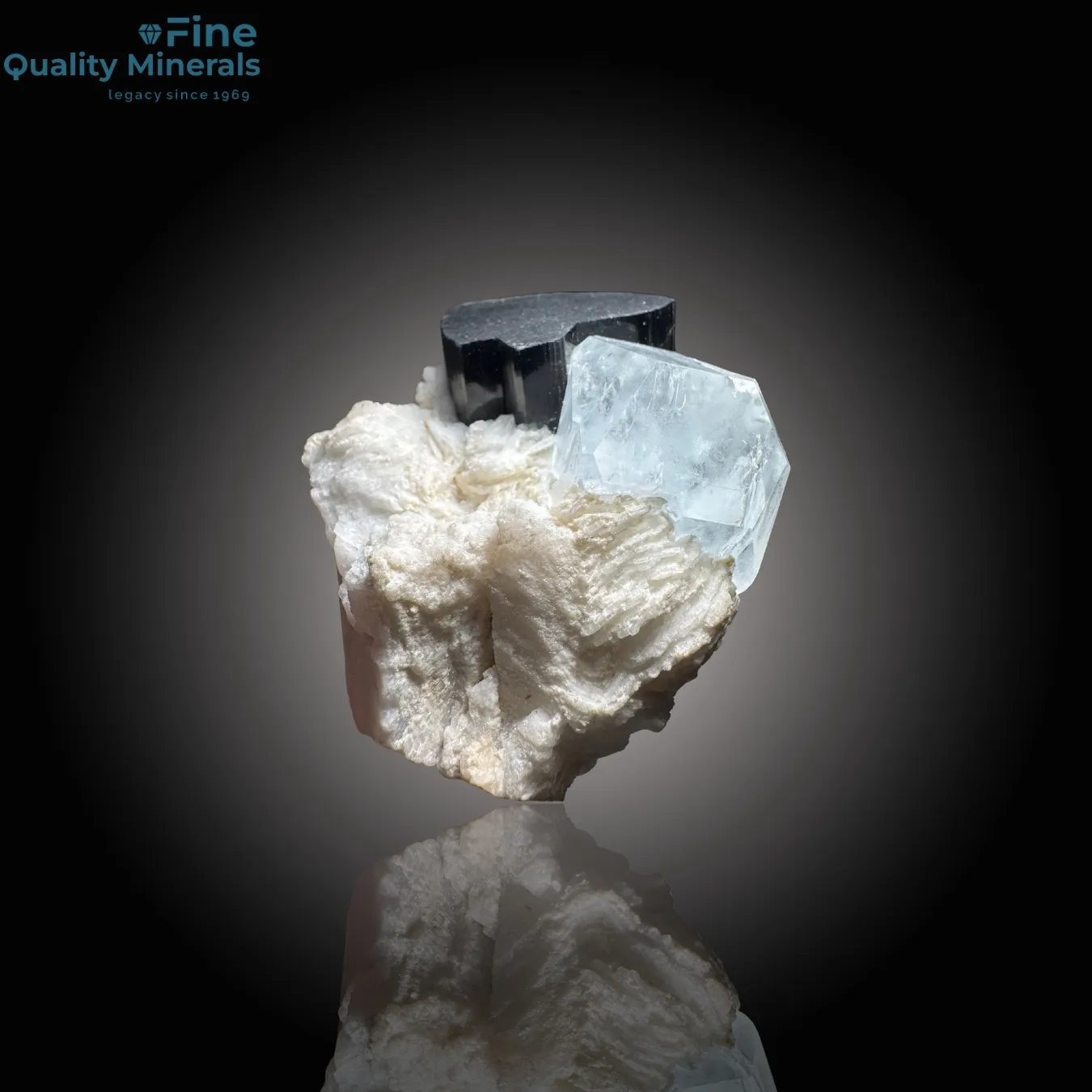Aquamarine with Schorl Blue Cap - image 2