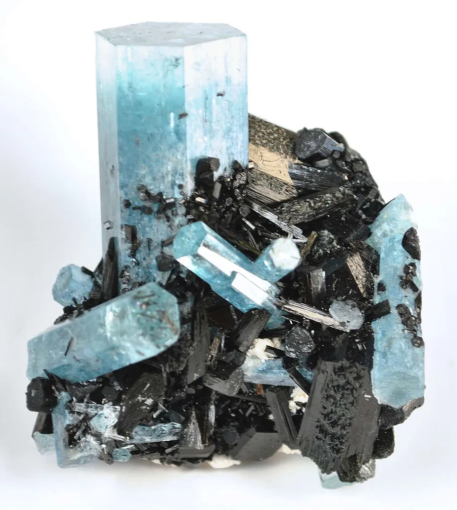 Aquamarine With Schorl image