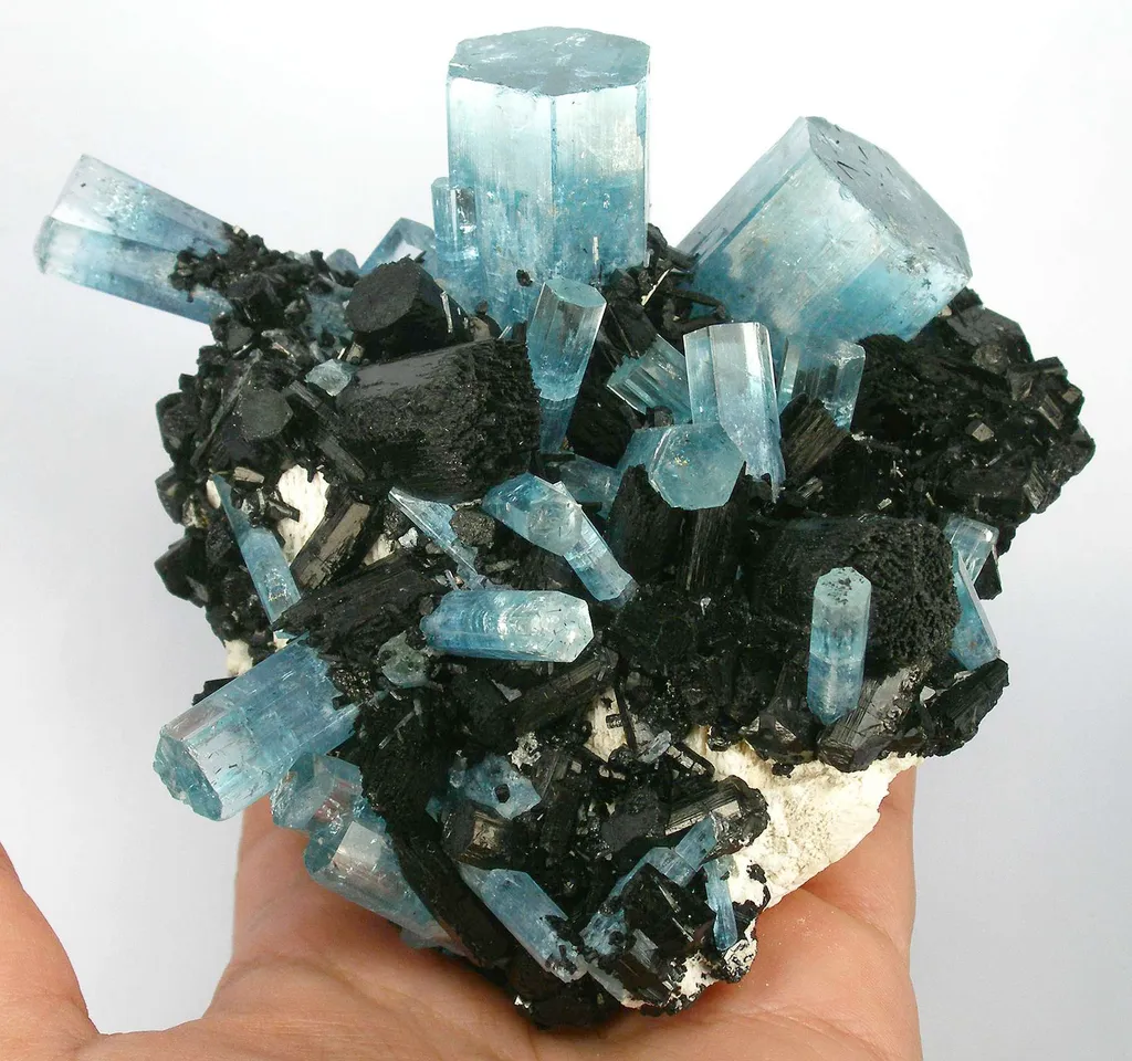 Aquamarine With Schorl - image 4