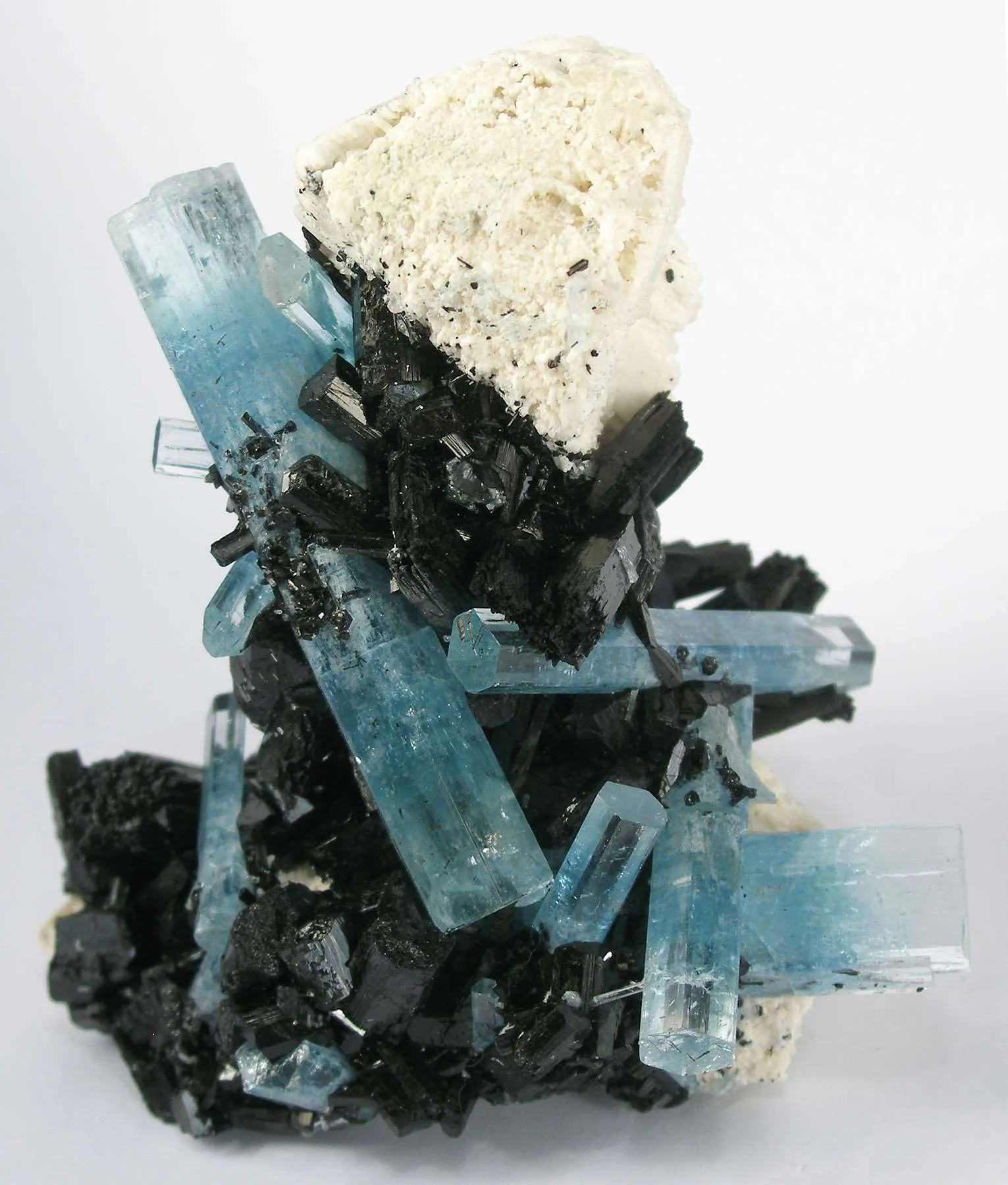 Aquamarine With Schorl - image 2