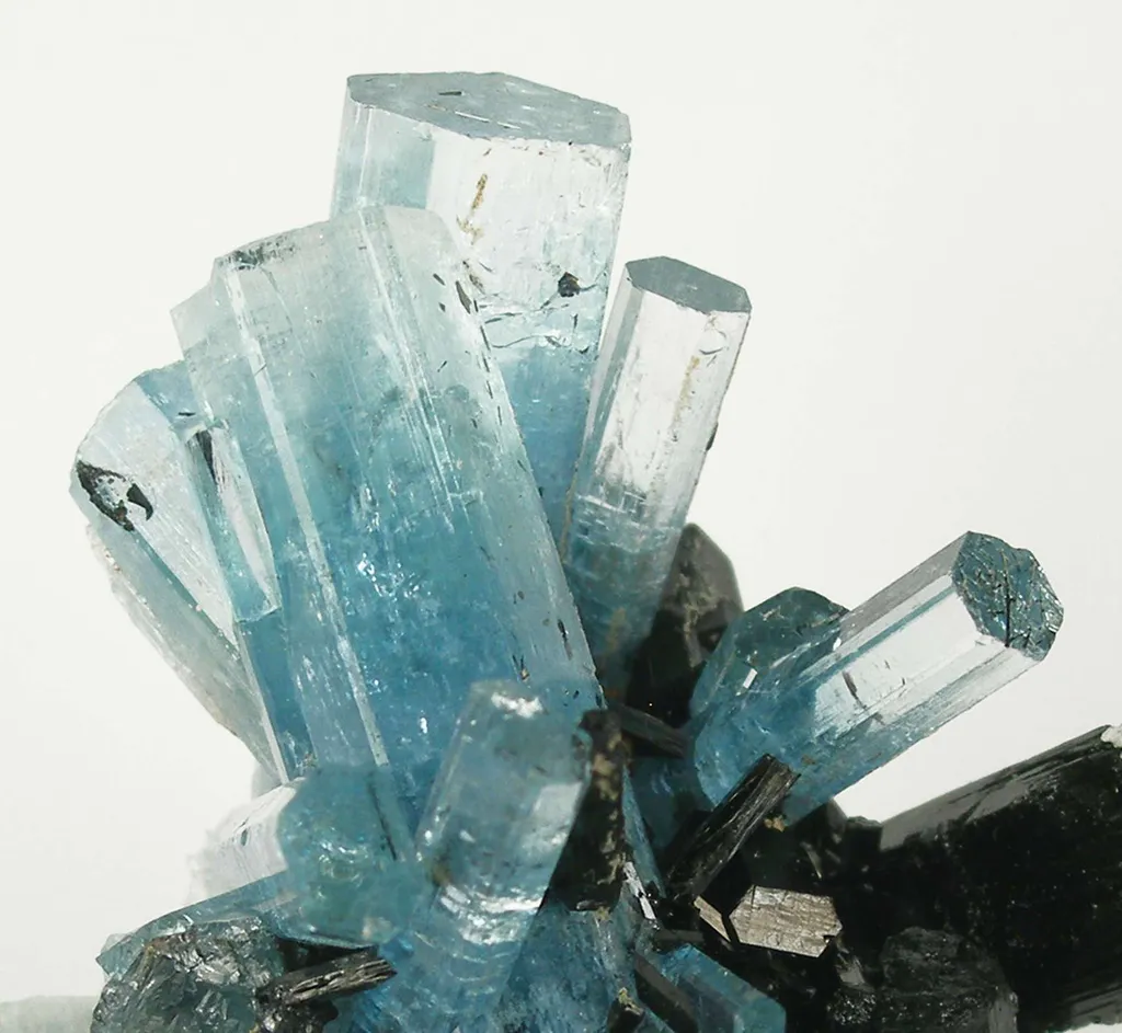 Aquamarine With Schorl - image 2