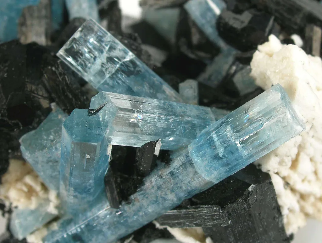 Aquamarine With Schorl - image 3