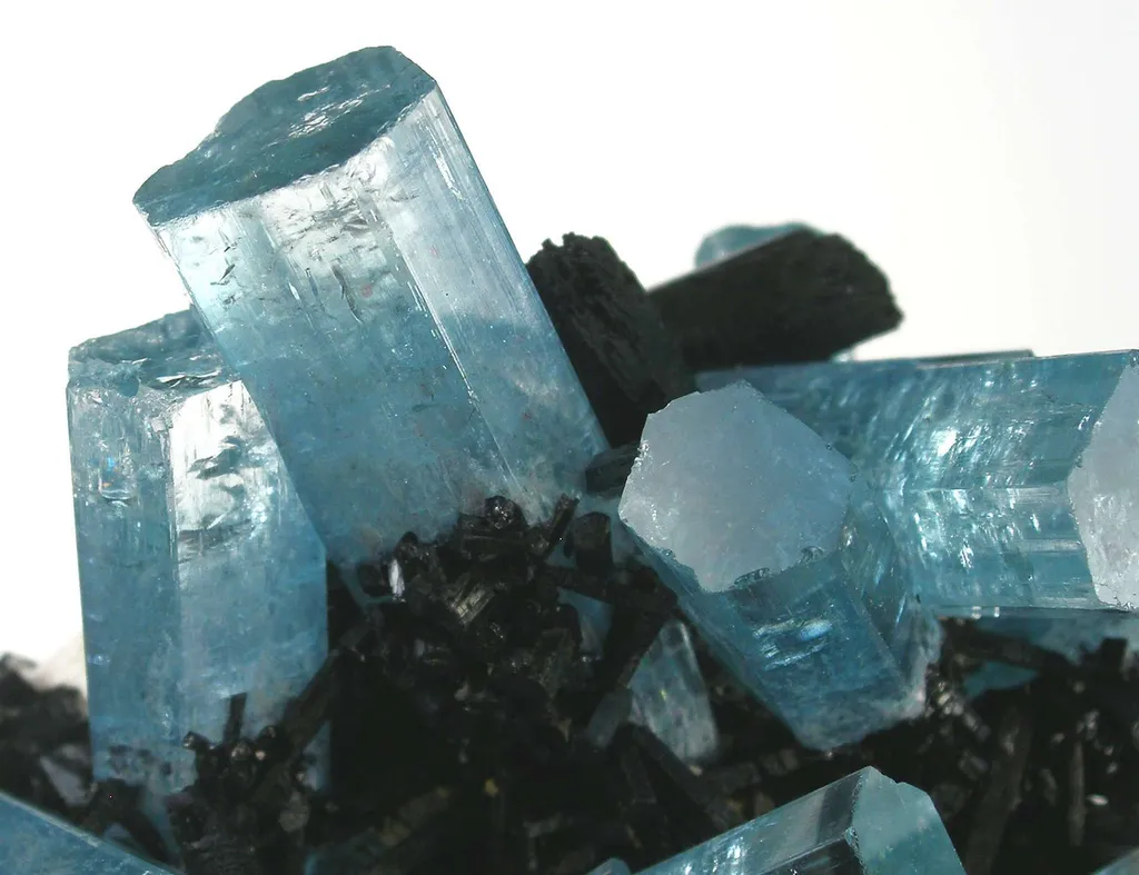 Aquamarine With Schorl - image 4