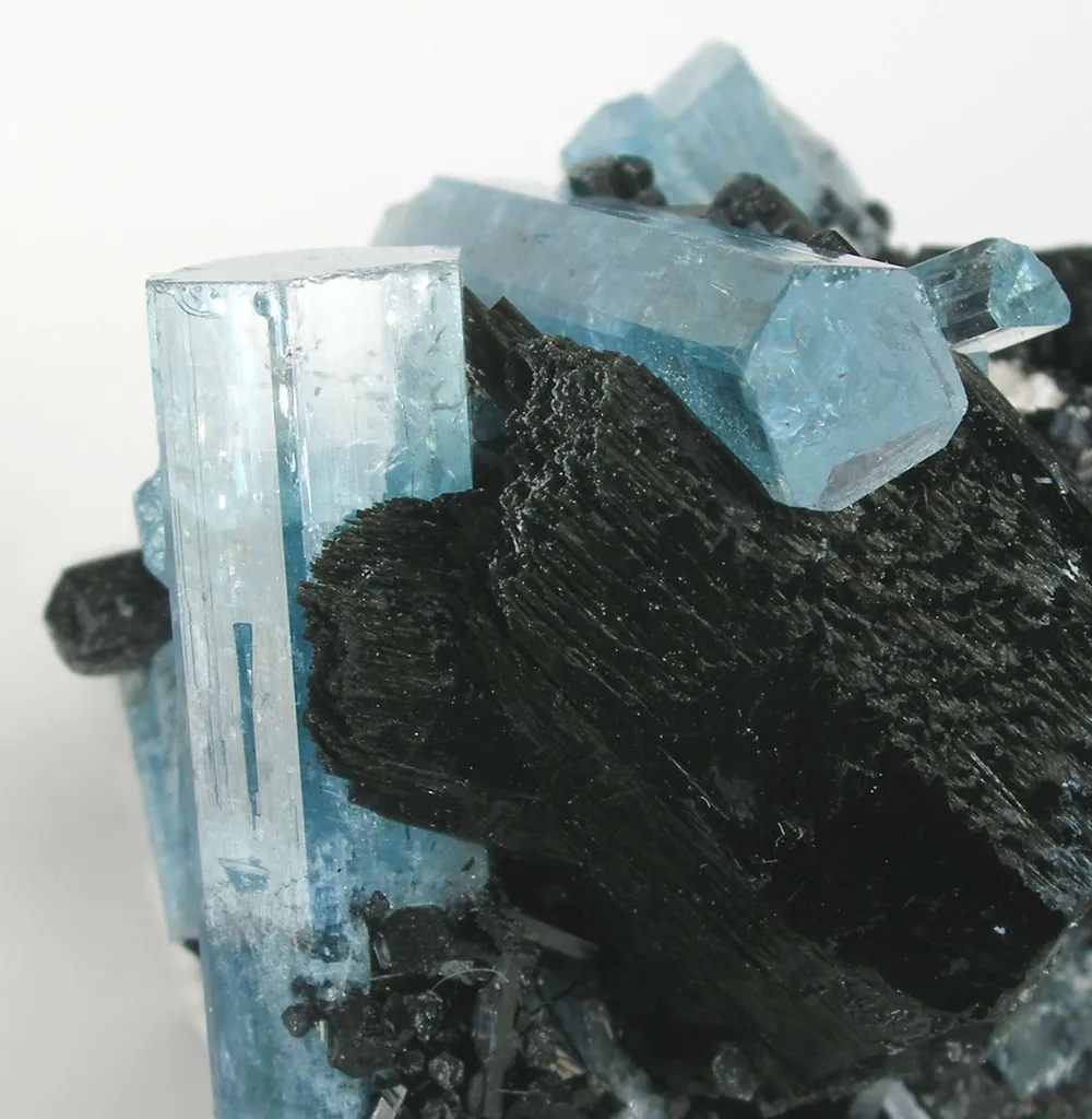 Aquamarine With Schorl - image 4