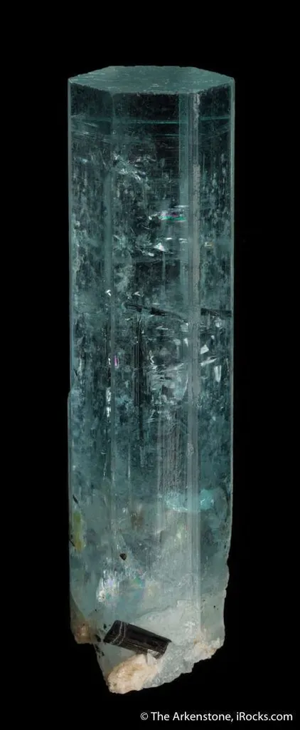 Aquamarine with Tourmaline inclusion - image 4