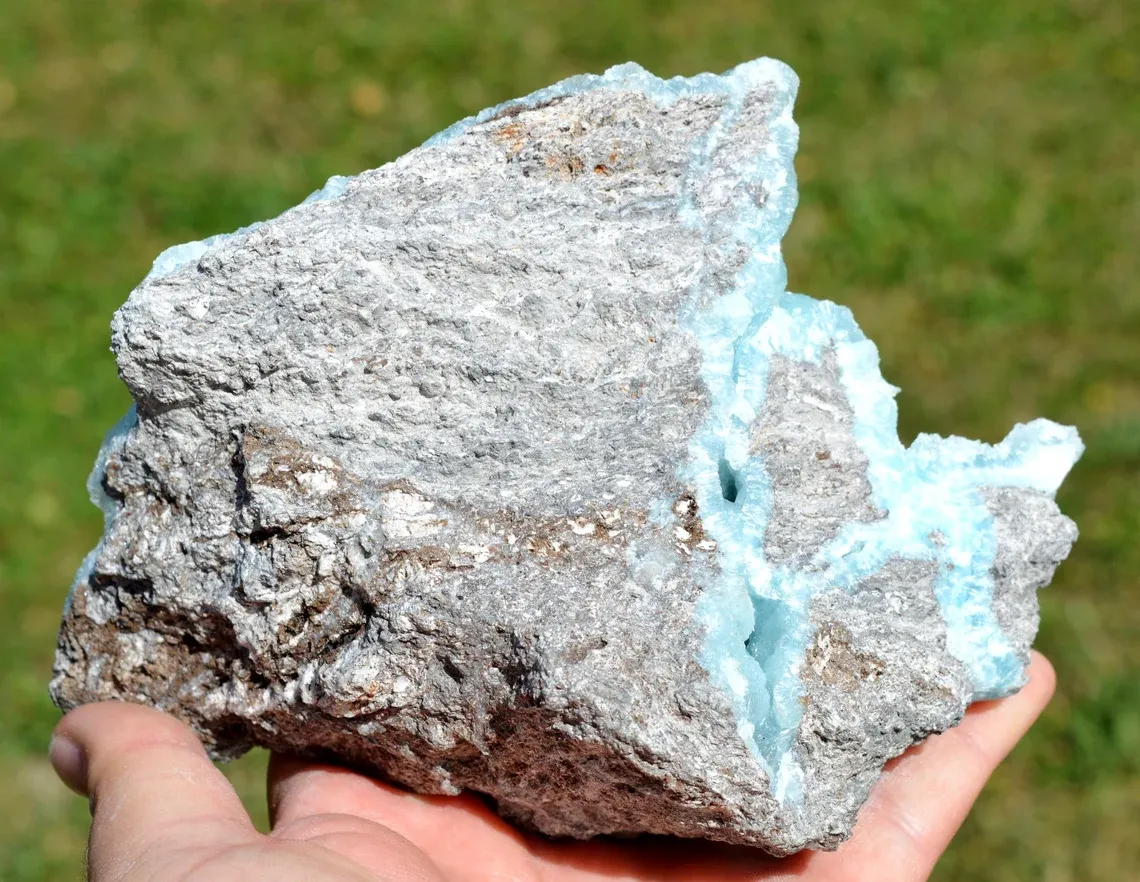 Aragonite - 1250 grams - M'Fouati District, Bouenza Department, Congo - image 6