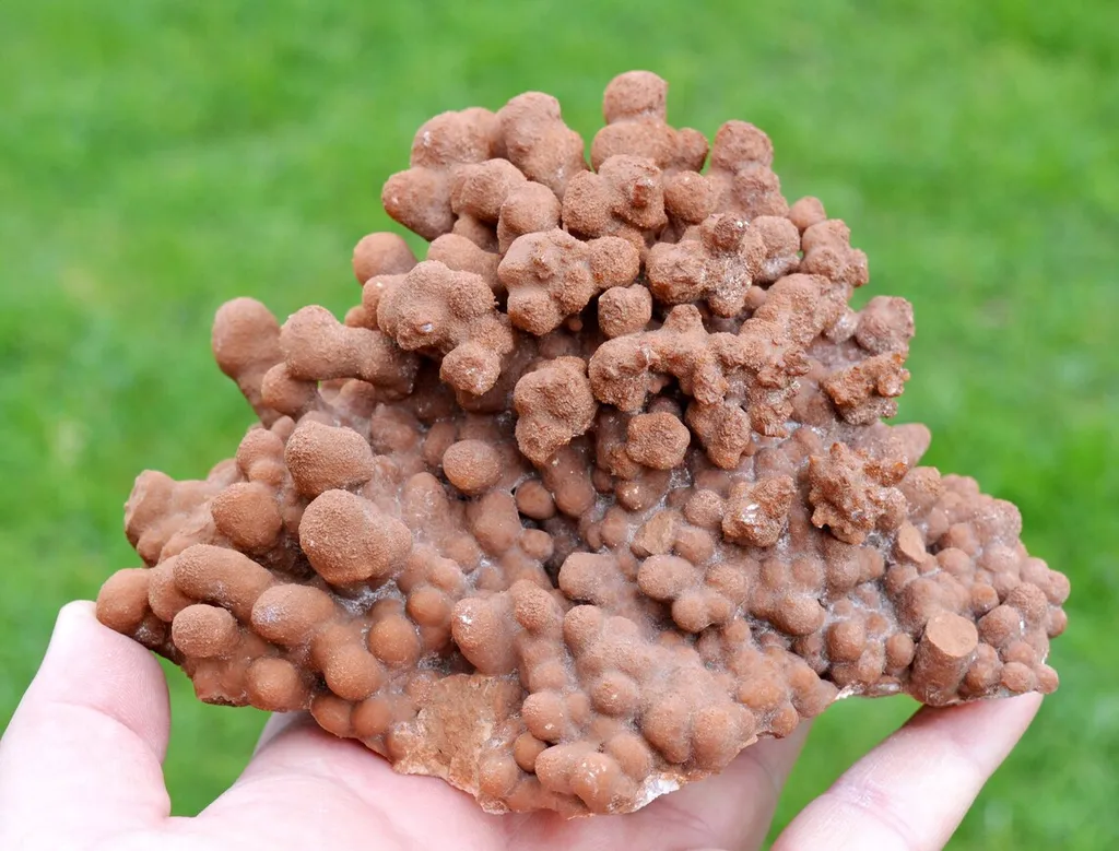 Aragonite 1280 grams - Lamalou-les-Bains, Béziers, Hérault, Occitanie, France image