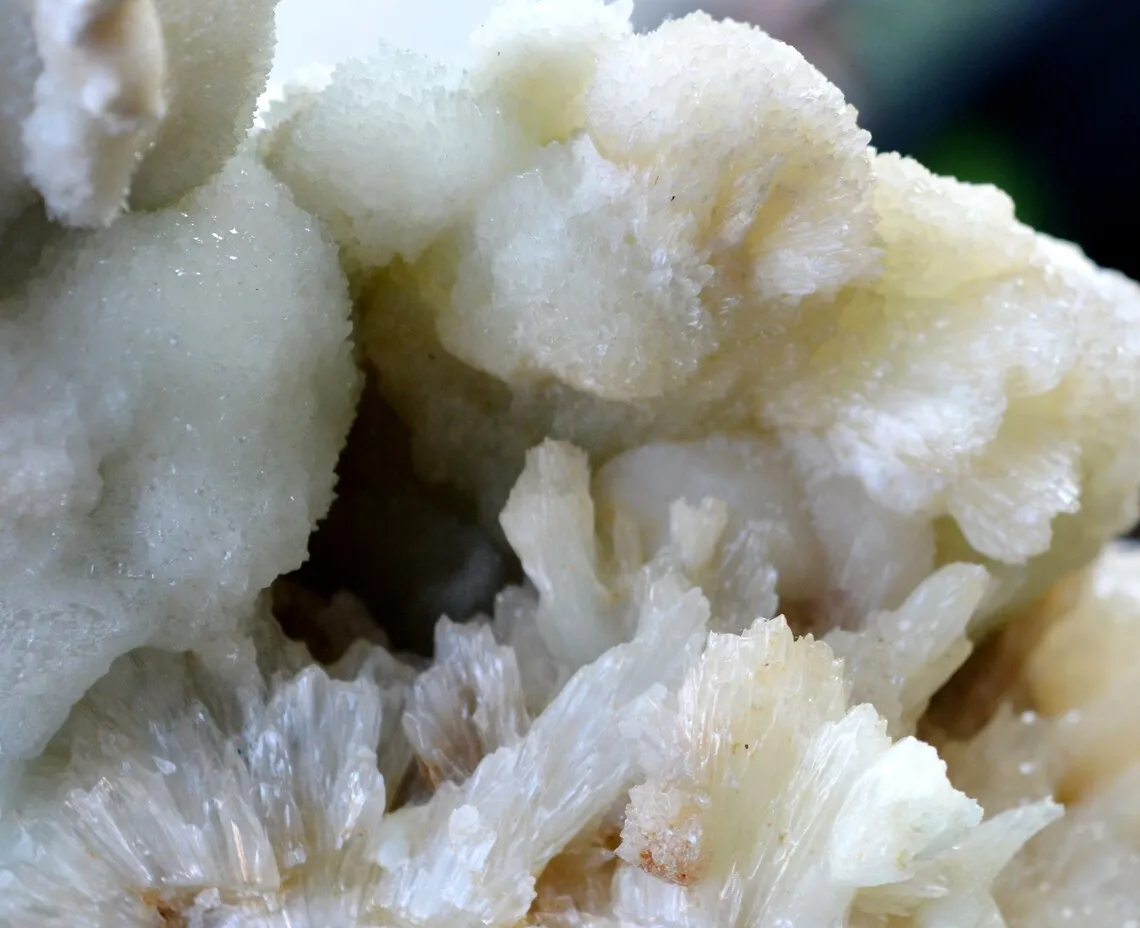 Aragonite 2305 grams - Profunda Mine, Cármenes, León, Castile and Leon, Spain - image 9