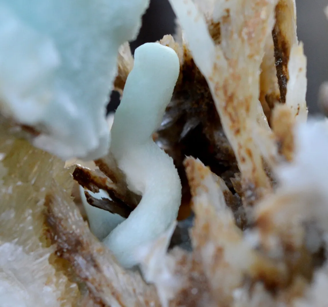 Aragonite 2305 grams - Profunda Mine, Cármenes, León, Castile and Leon, Spain - image 10