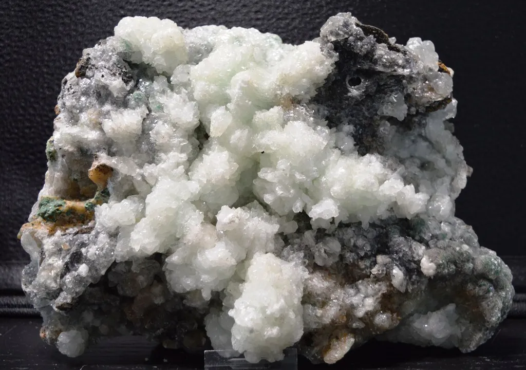 Aragonite - 2420 grams - Lavrion District Mines, Lavreotiki, East Attica, Attica, Greece image