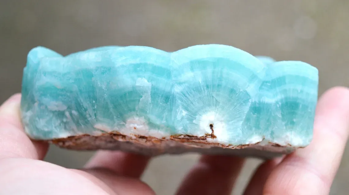 Aragonite 579 grams - Helmand province, Afghanistan - image 6