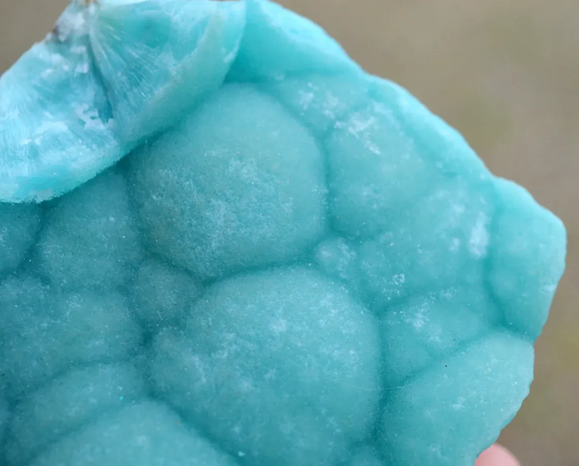 Aragonite 579 grams - Helmand province, Afghanistan - image 7