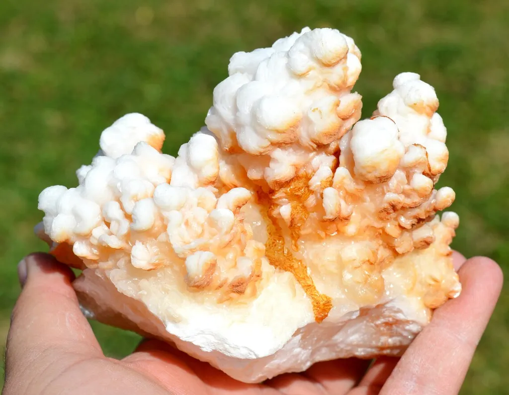 Aragonite 937 grams - Mibladen mining district, Midelt Province, Drâa-Tafilalet Region, Morocco - image 4