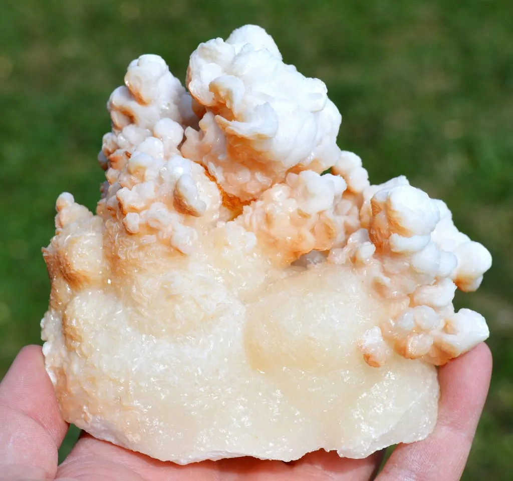Aragonite 937 grams - Mibladen mining district, Midelt Province, Drâa-Tafilalet Region, Morocco image