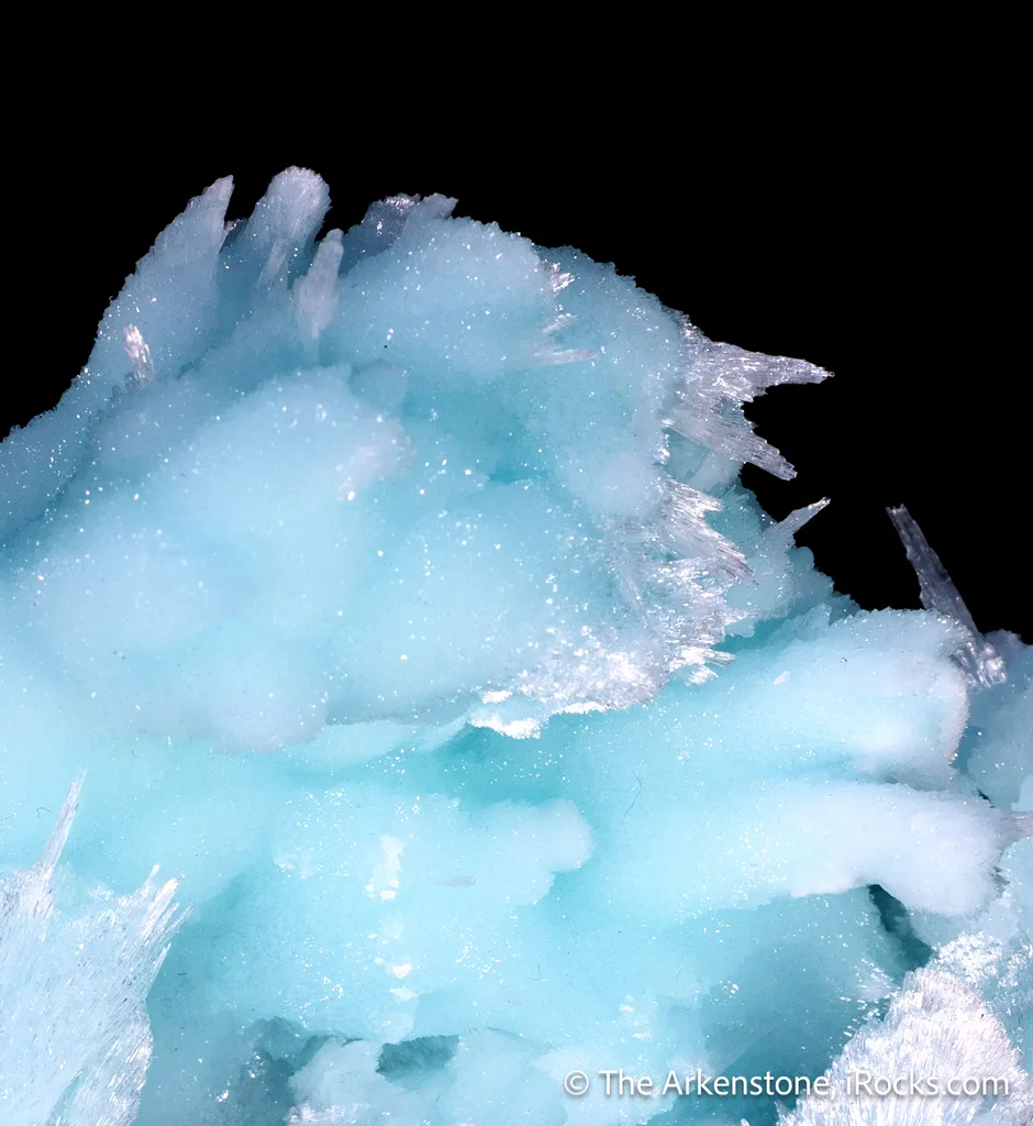 Aragonite (Cuprian) - image 4