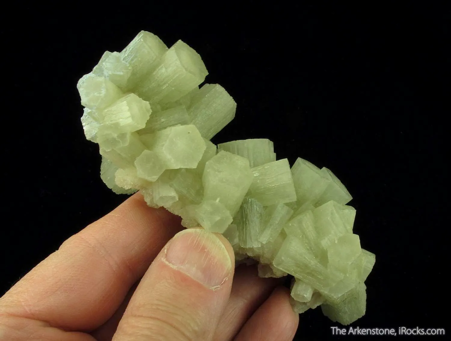 Aragonite (fluorescent) - image 3