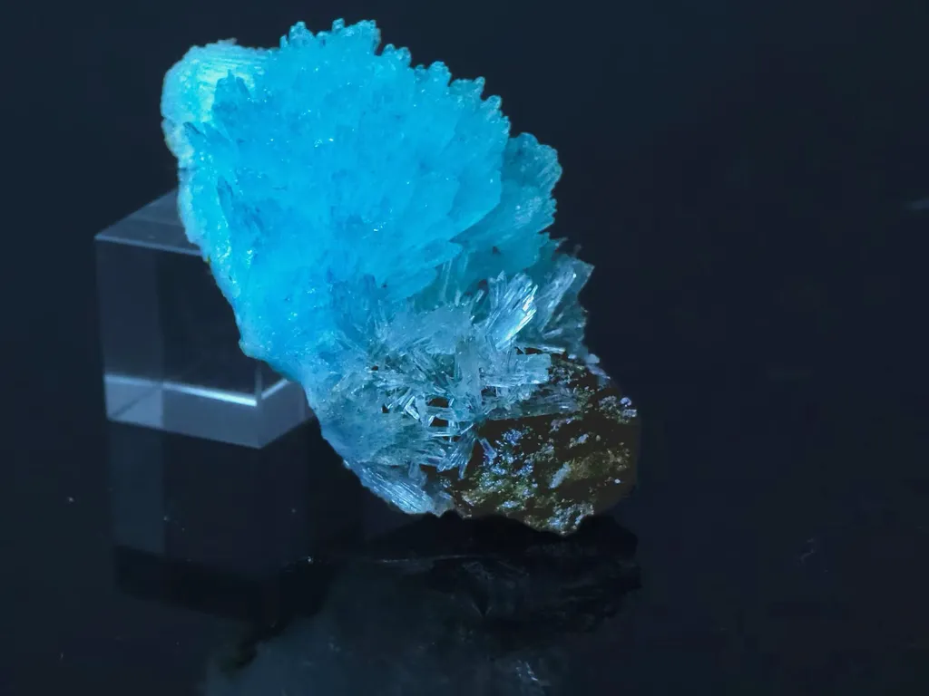Aragonite from China, Yunnan image