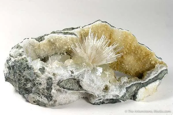Aragonite on Quartz image
