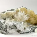 Aragonite on Quartz - image 1