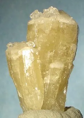 Aragonite (Var: Plumboan Aragonite), Aragonite (Var: Zincian Aragonite) - image 2