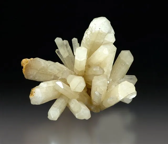 Aragonite (Var: Plumboan Aragonite) image