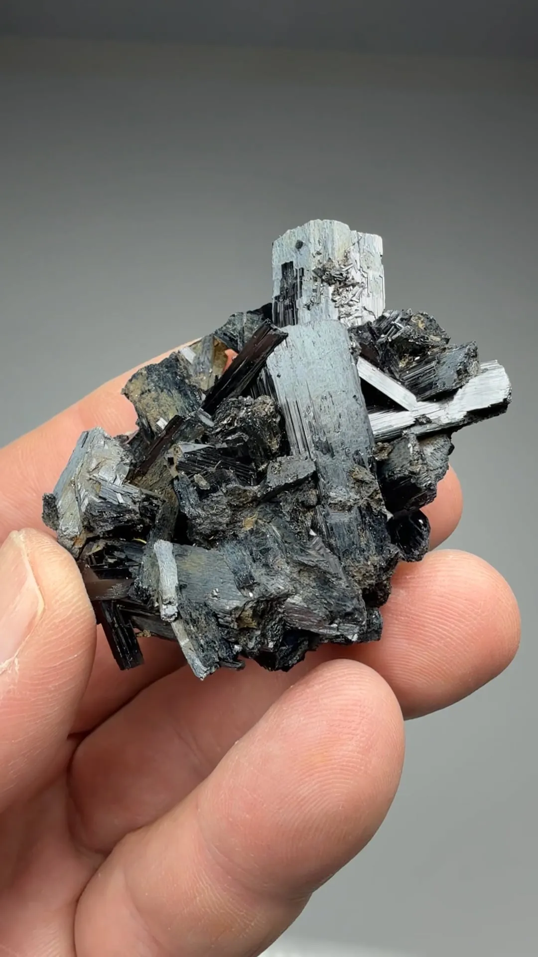 Arfvedsonite - image 2