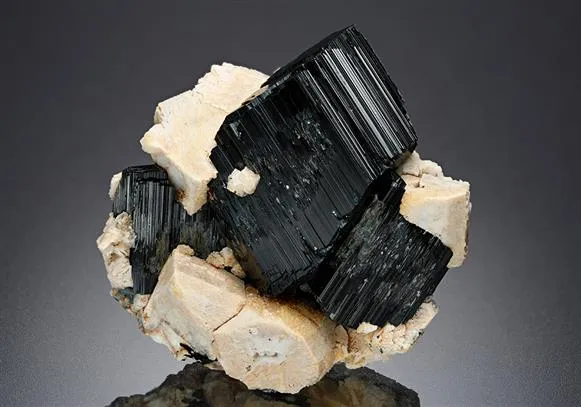 ARFVEDSONITE - image 1