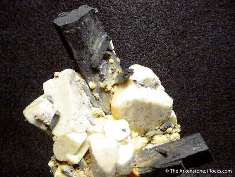 Arfvedsonite With Aegirine on Orthoclase image