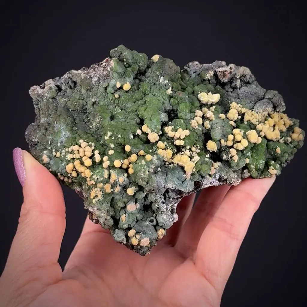 Arsendescloizite with Mimetite image