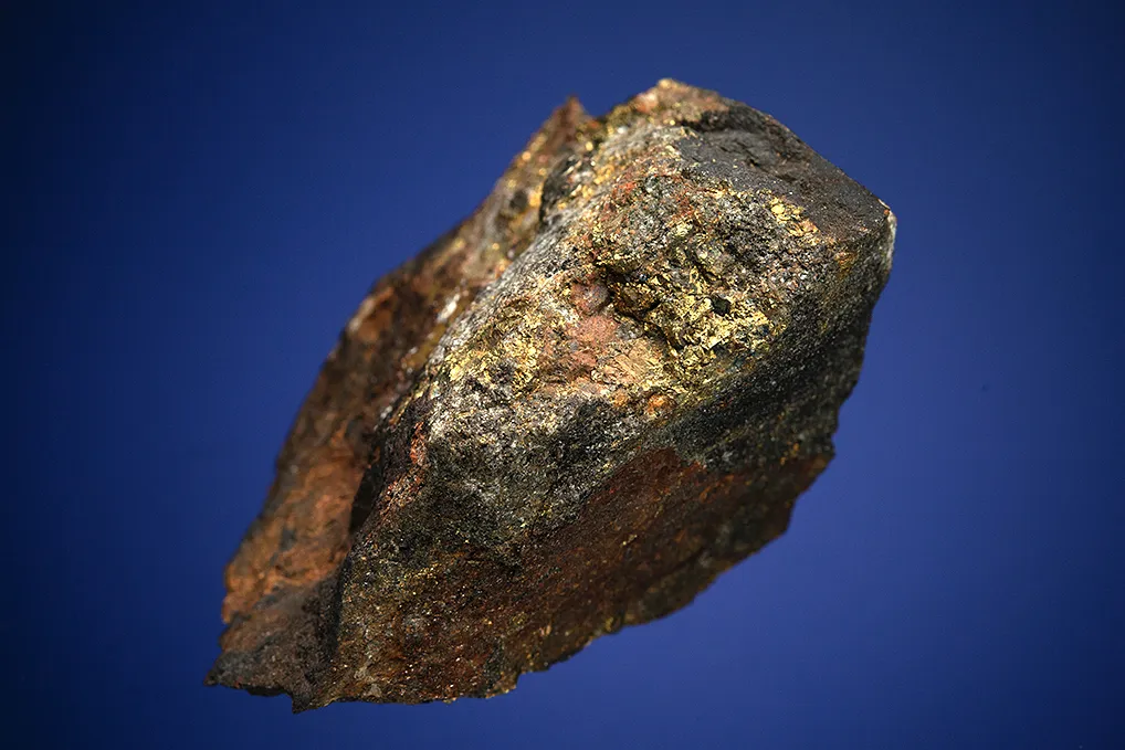 Arsenohauchecornite in Chalcopyrite - image 5