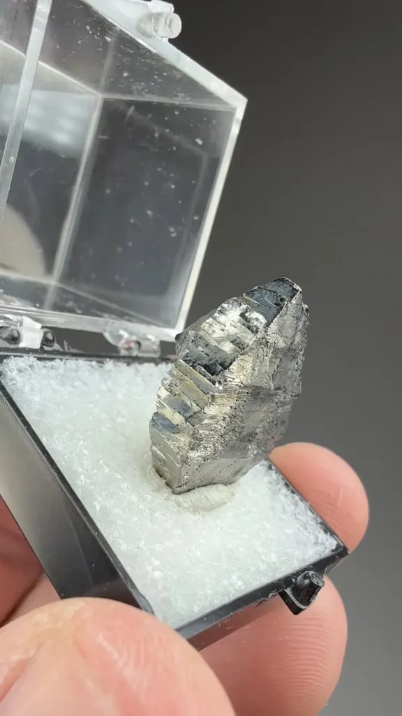 Arsenopyrite - image 2
