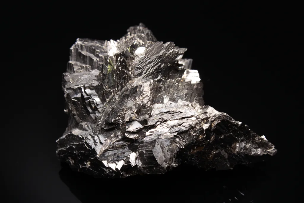 Arsenopyrite crystal grouping - image 2
