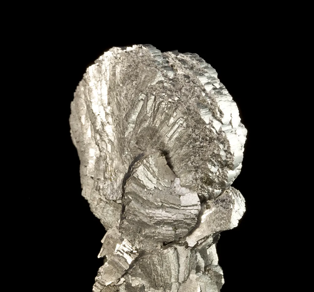 Arsenopyrite on Hedenbergite - image 3