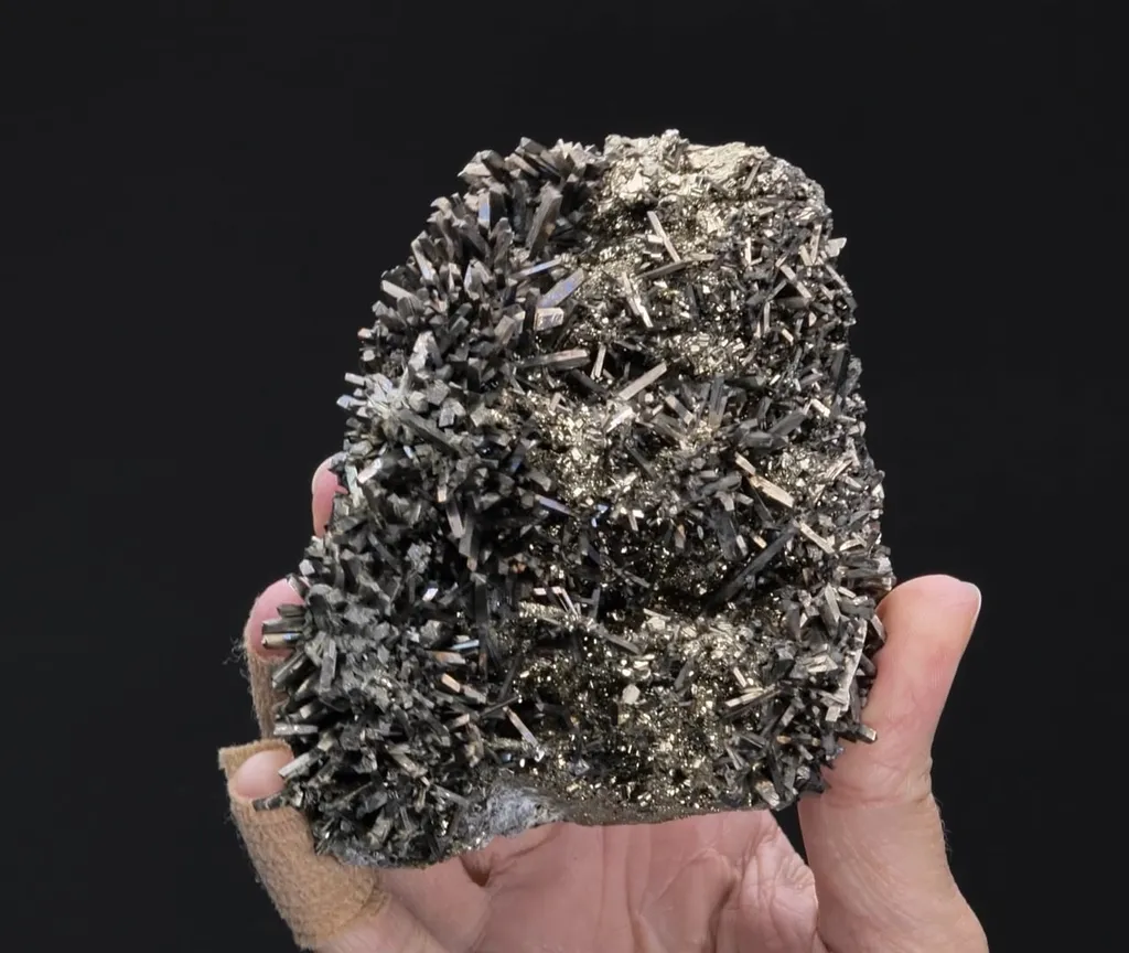Arsenopyrite on Pyrite - image 2