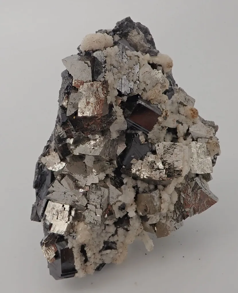 Arsenopyrite, Sphalerite and Calcite - image 2
