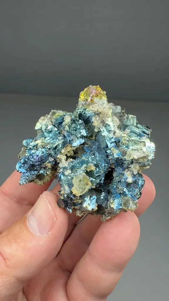 Arsenopyrite with Fluorapatite image