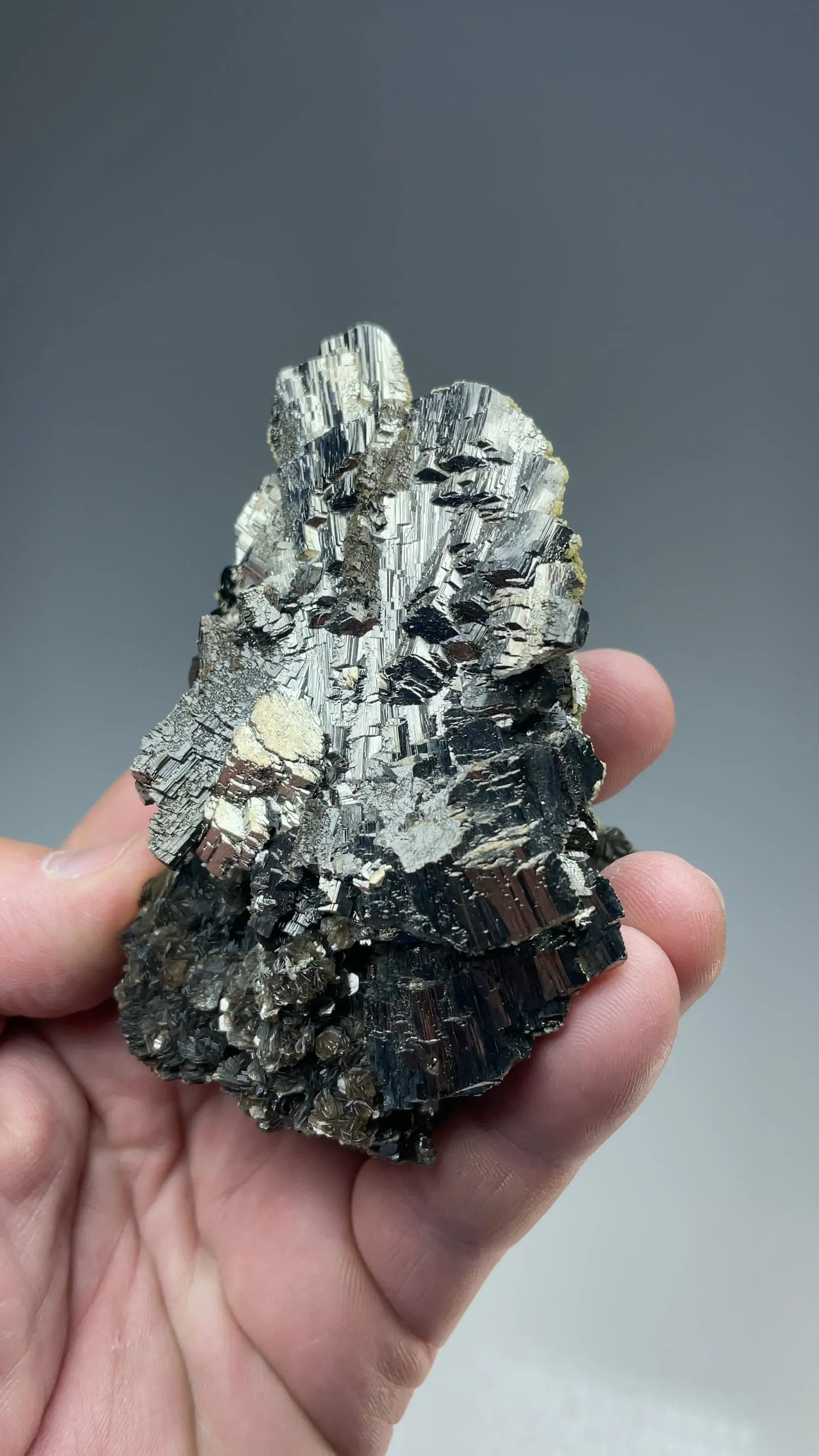 Arsenopyrite with Muscovite, Siderite - image 2