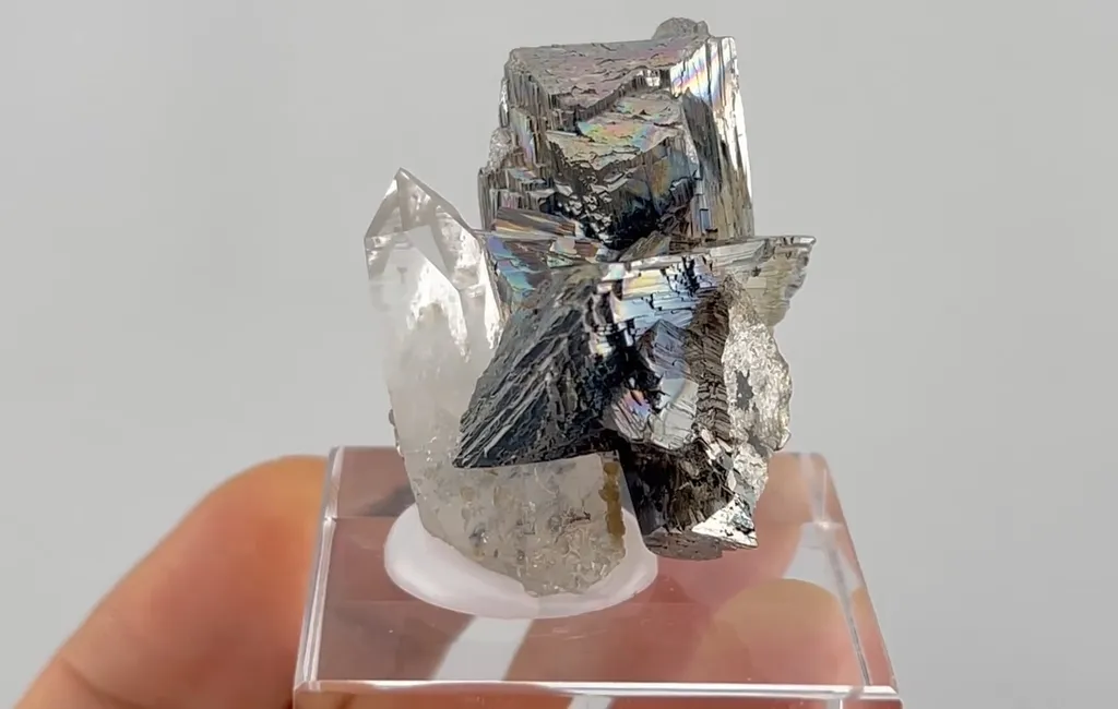 Arsenopyrite with Quartz - image 4