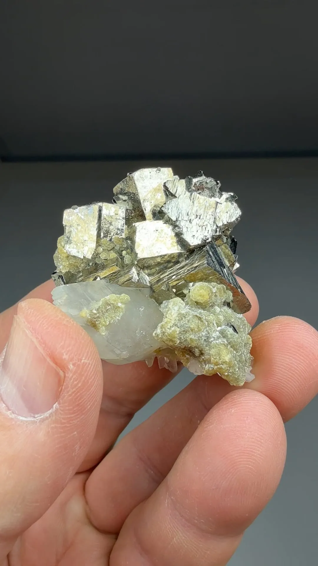 Arsenopyrite with Quartz - image 2