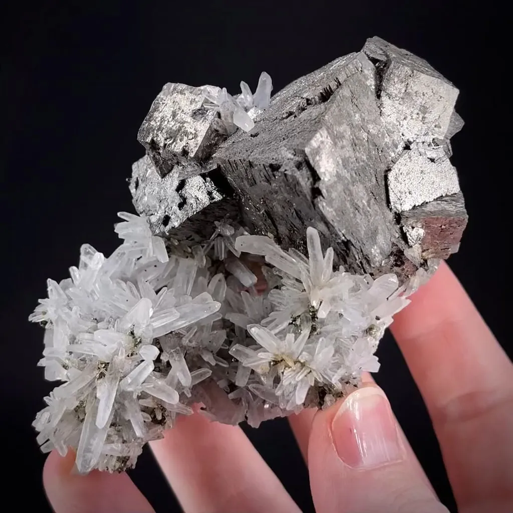 Arsenopyrite with Quartz image
