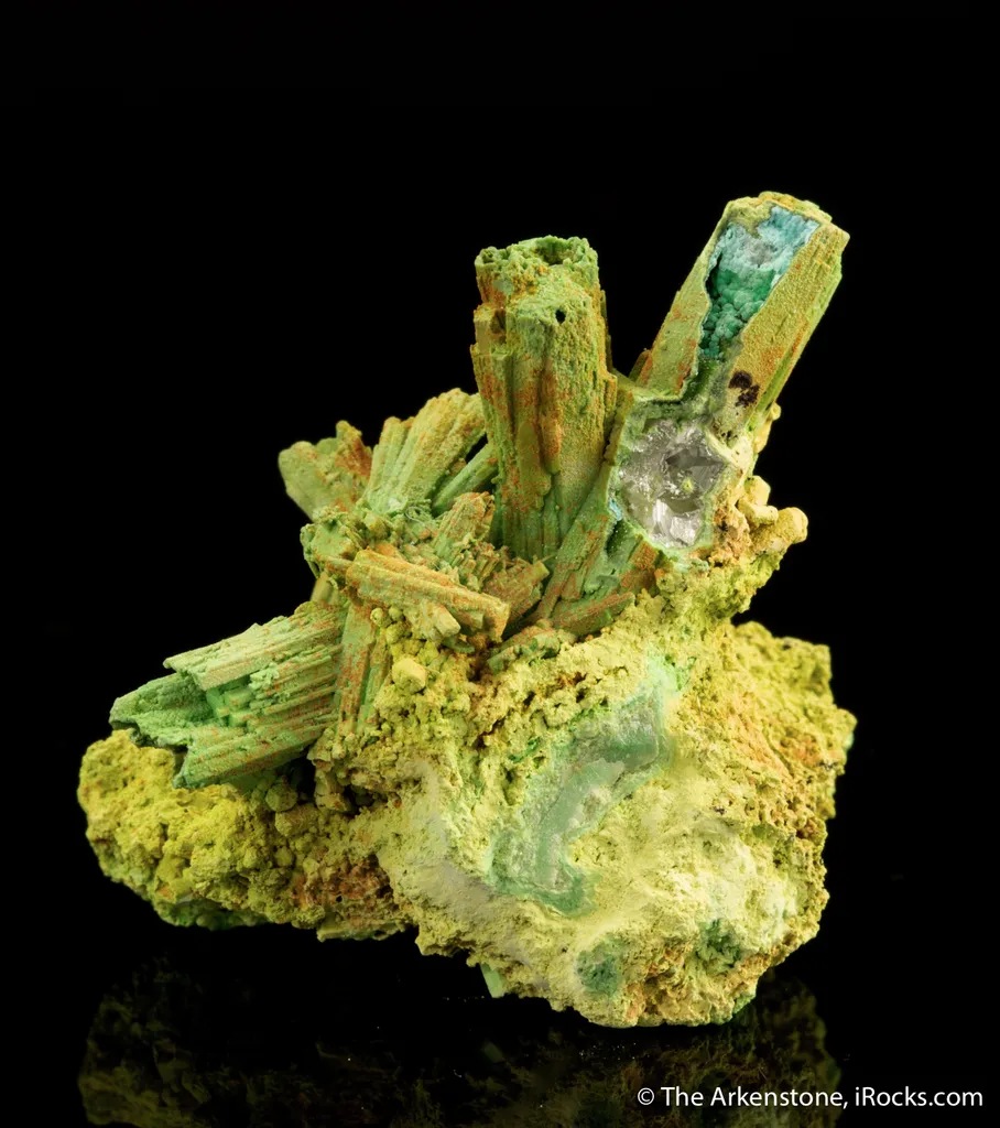 Arsentsumebite pseudo after Mimetite - image 2