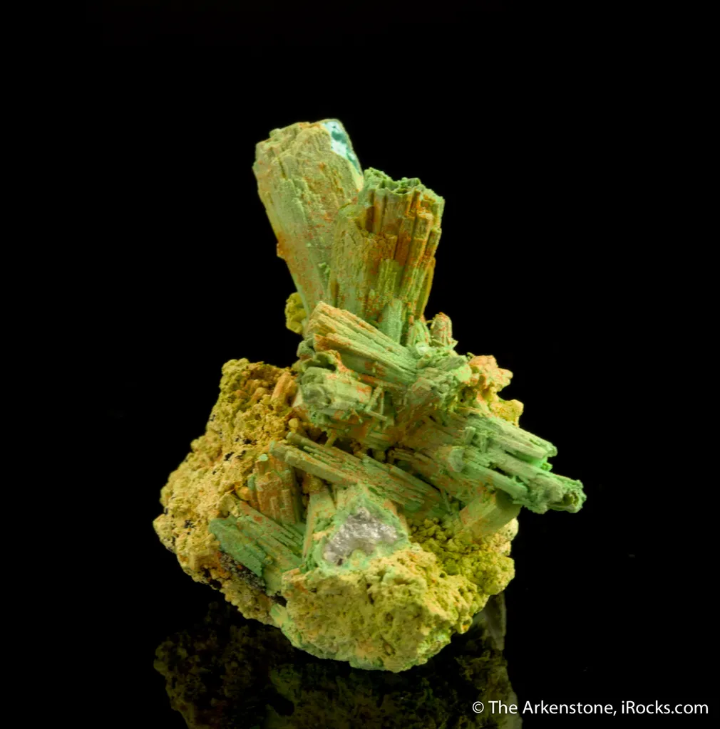 Arsentsumebite pseudo after Mimetite - image 4