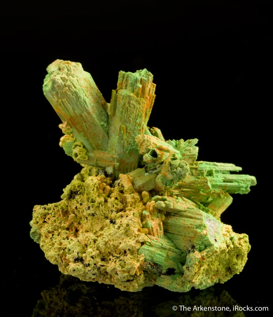 Arsentsumebite pseudo after Mimetite image