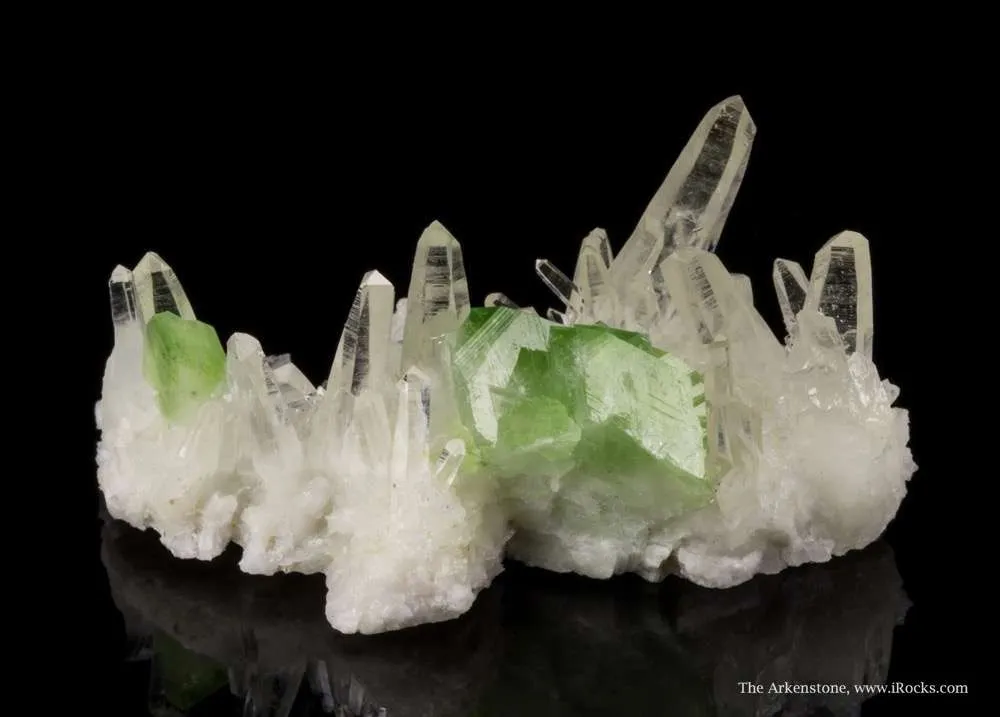 Augelite on Quartz - image 2