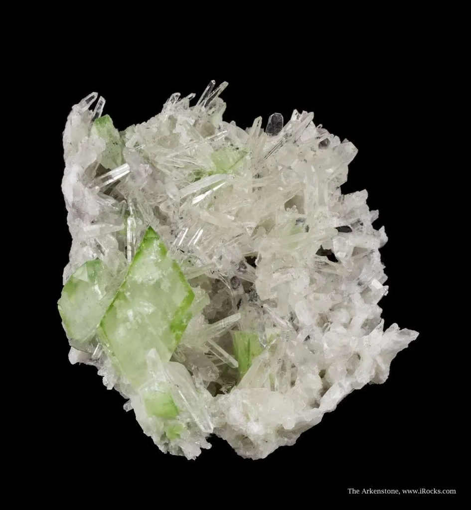 Augelite on Quartz - image 2