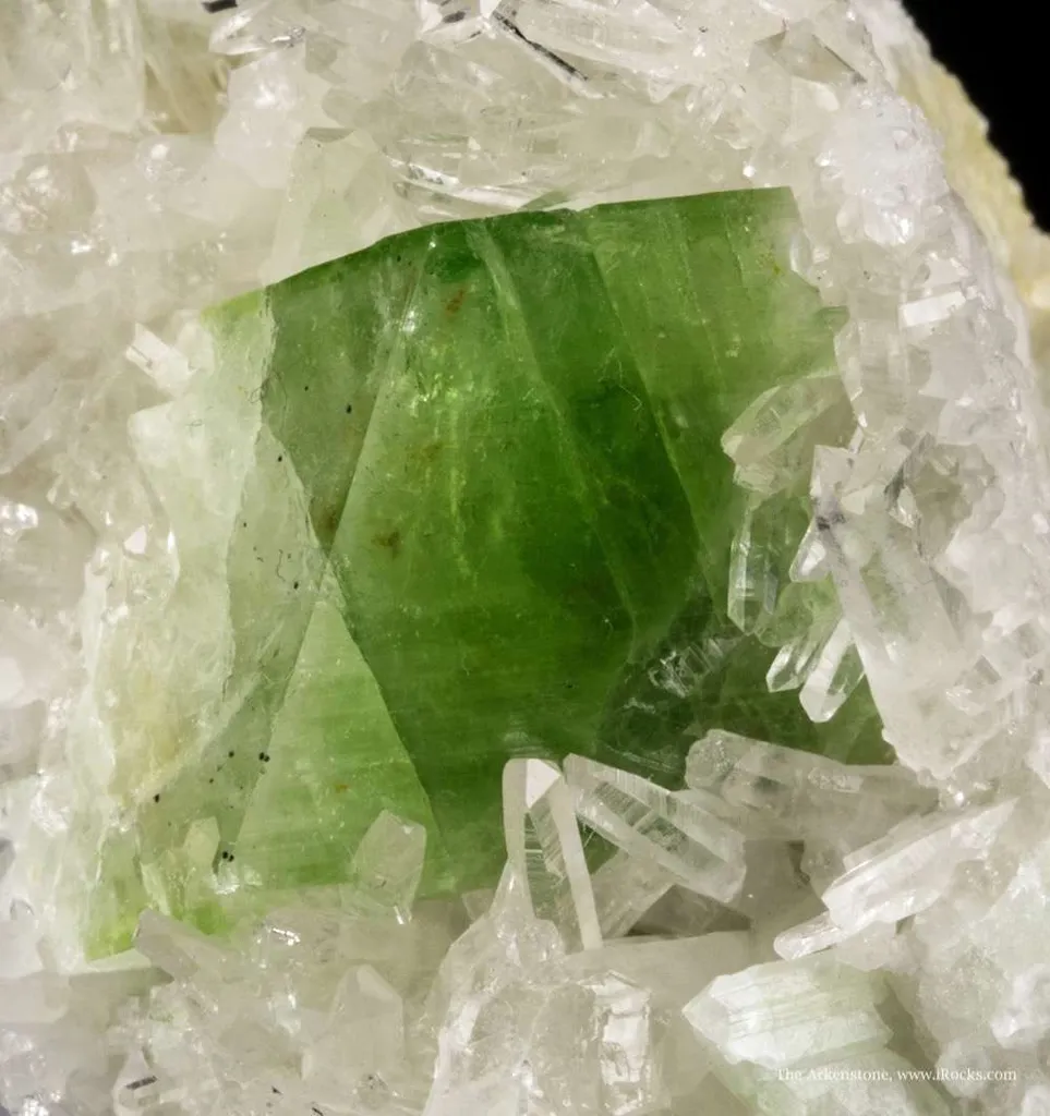 Augelite on Quartz - image 1
