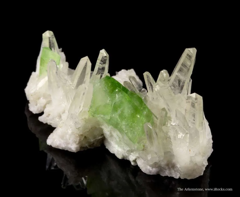 Augelite on Quartz - image 3