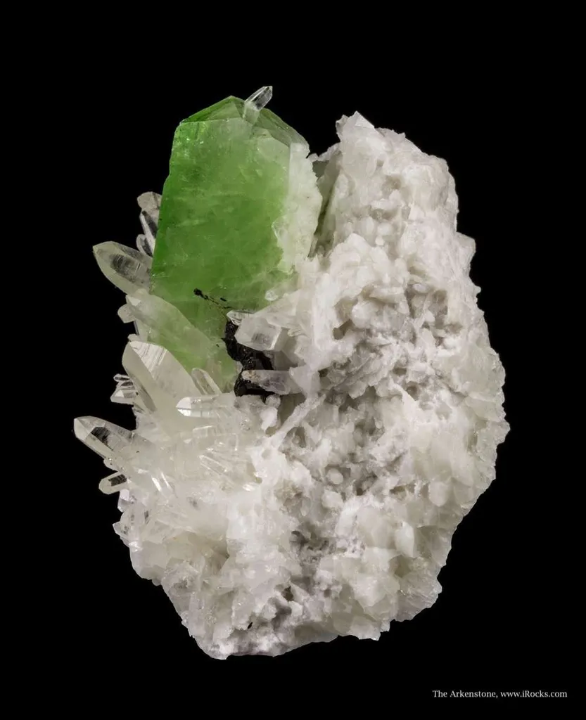 Augelite on Quartz - image 4
