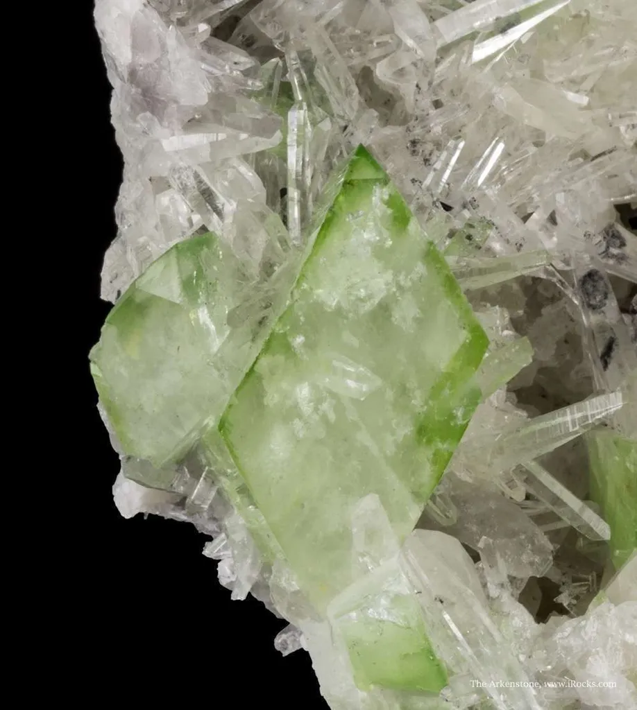Augelite on Quartz image