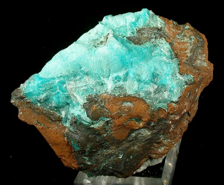 Aurichalcite, Calcite image